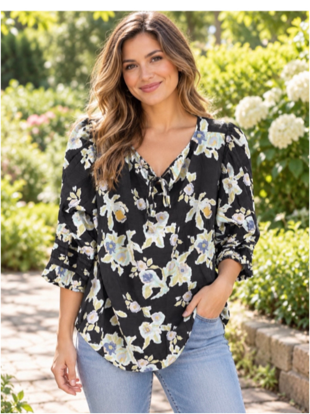 Women's lauren Conrad Floral Blouse Size M Black White